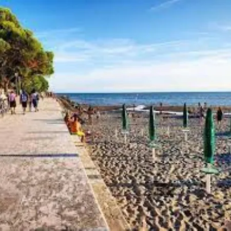 Daire Cozy Escape With View Grado
