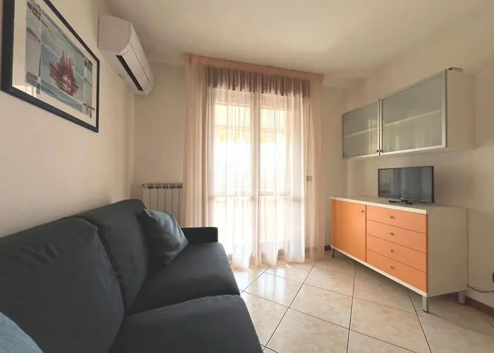 Cozy Escape With View Apartment